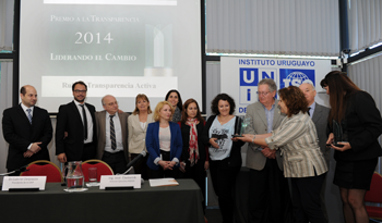 Entrega de Premio a la Transparencia Entrega de Premio a la Transparencia
