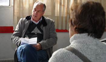 Ministro Ernesto Murro con vecinos de Montevideo