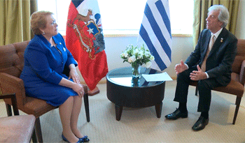 Presidente Tabaré Vázquez con su homóloga chilena, Michelle Bachelet Presidente Tabaré Vázquez con su homóloga chilena, Michelle Bachelet