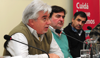 Ministro Tabaré Aguerre en presentación del plan para control de la garrapata Ministro Tabaré Aguerre en presentación del plan para control de la garrapata