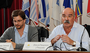 Pedro Apezteguía explica los acuerdos Pedro Apezteguía explica los acuerdos