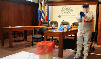 Equipo de protección para usar en caso de ébola Equipo de protección para usar en caso de ébola