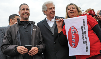 Trabajadores de Pul agradecen intervención del gobierno al presidente Tabaré Vázquez Trabajadores de Pul agradecen intervención del gobierno al presidente Tabaré Vázquez
