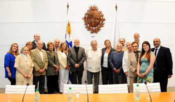 El Presidente José Mujica recibió a delegación armenia El Presidente José Mujica recibió a delegación armenia