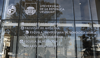 Vista de la fachada del nuevo centro universitario Vista de la fachada del nuevo centro universitario