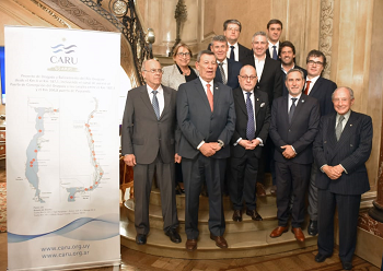 Autoridades de Uruguay y Argentina en el Palacio San Martín