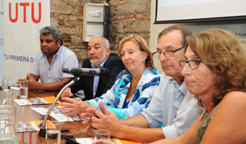 Autoridades en presentación de nuevas propuestas educativas Autoridades en presentación de nuevas propuestas educativas