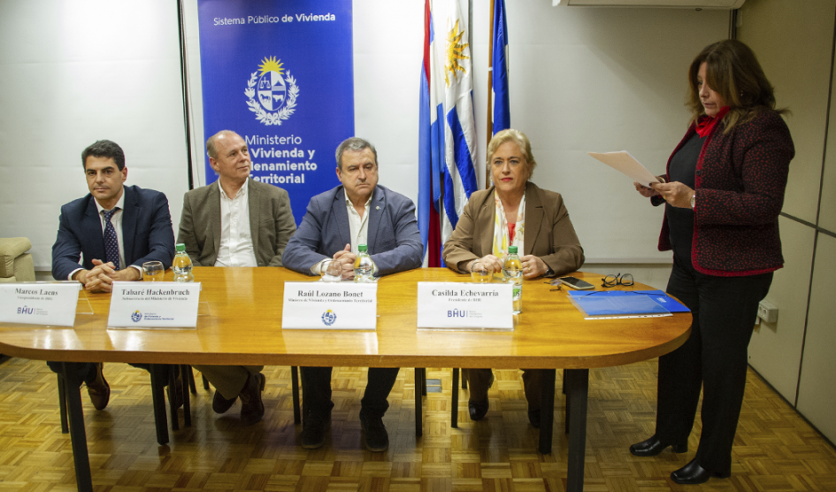 Autoridades del MVOT