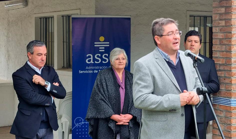Presidente de ASSE, Leonardo Cipriani, durante la oratoria ante el público Presidente de ASSE, Leonardo Cipriani, durante la oratoria ante el público