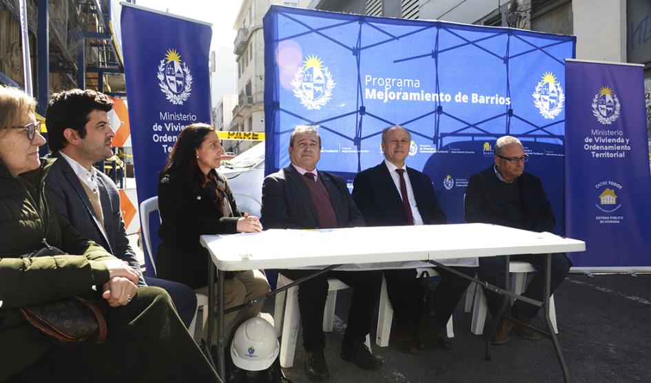 Autoridades del MVOT presentan obra en ex casa de José Enrique Rodó