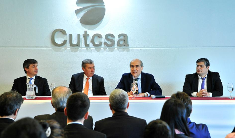 Firma de convenio entre INAU y Cutcsa