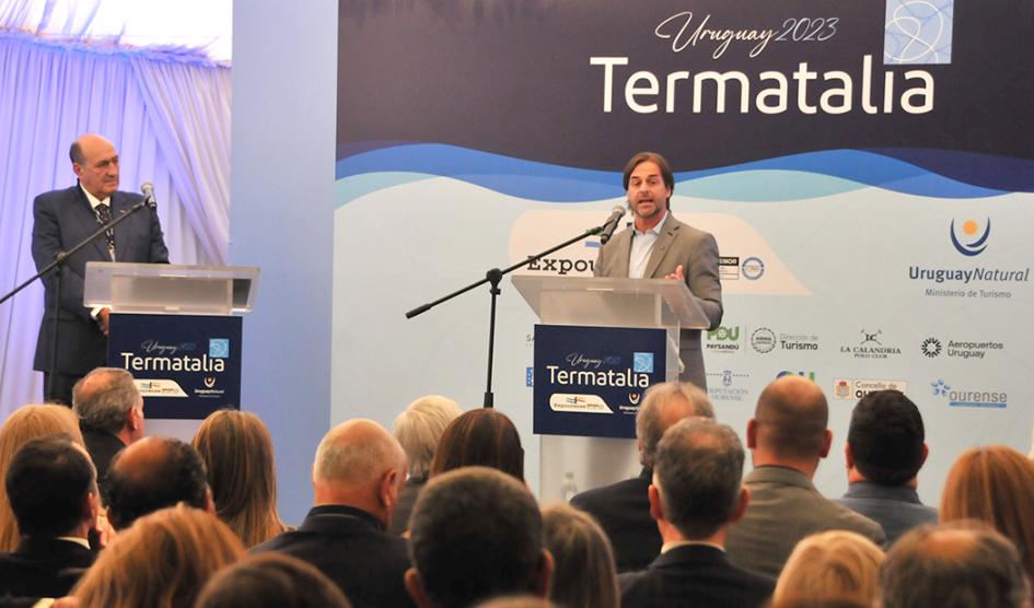 Presidente Luis Lacalle Pou en su oratoria durante el evento Presidente Luis Lacalle Pou en su oratoria durante el evento
