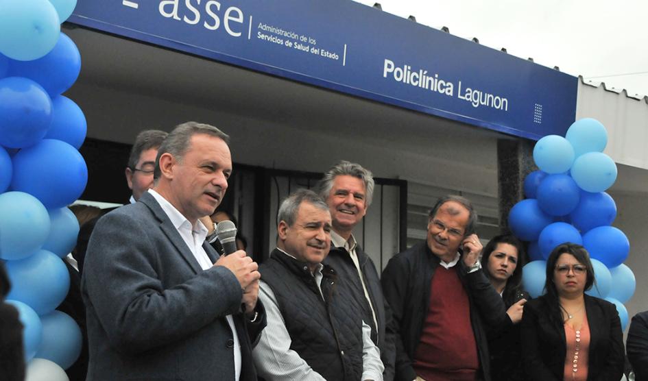 Secretario de Presidencia, Álvaro Delgado, durante la oratoria en la policlínica de Lagunón Secretario de Presidencia, Álvaro Delgado, durante la oratoria en la policlínica de Lagunón