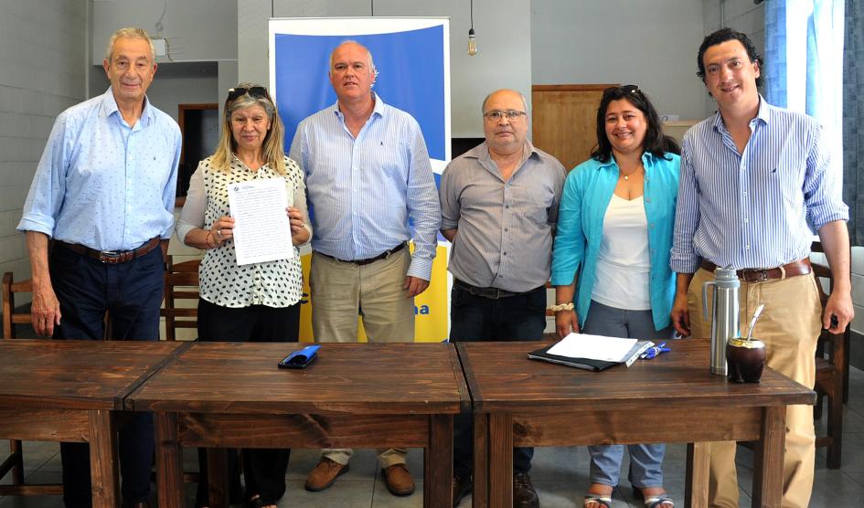 Autoridades nacionales y representantes de instituciones durante el acto Autoridades nacionales y representantes de instituciones durante el acto