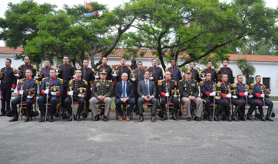 Lacalle Pou y autoridades militares