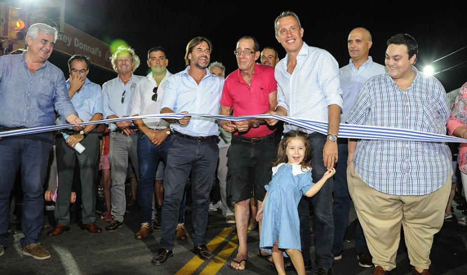 Lacalle Pou con autoridades y vecinos de Lavalleja
