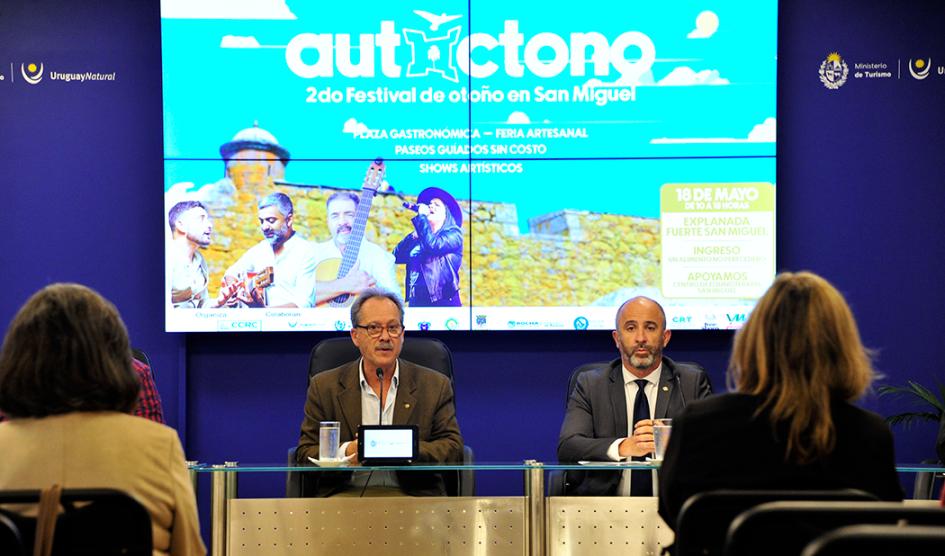 Mesa de autoridades del evento Mesa de autoridades del evento
