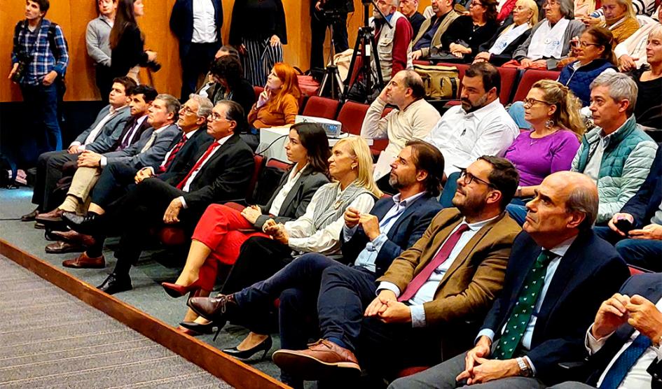 Lacalle Pou y autoridades