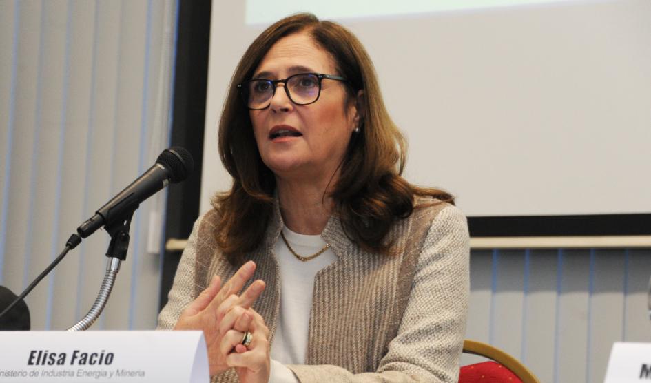 Esia Facio