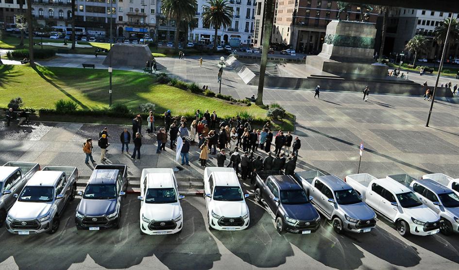 Nuevas camionetas de Anep