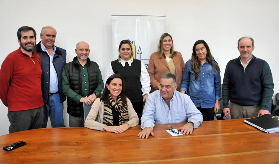 Autoridades del plan Avanzar y el intendente Vidalín en Durazno