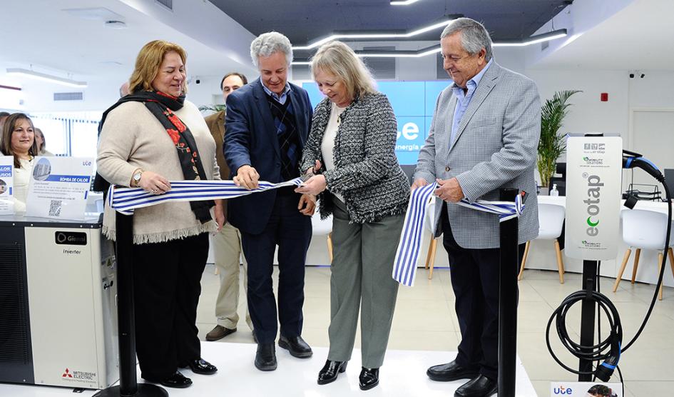 Inauguración de UTE en Montevideo Shopping