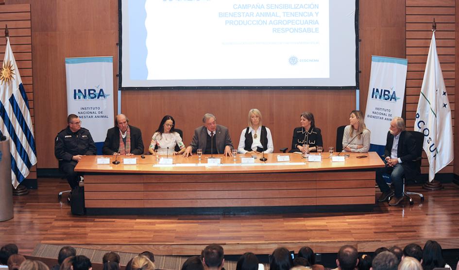 Autoridades del MGAP e INBA