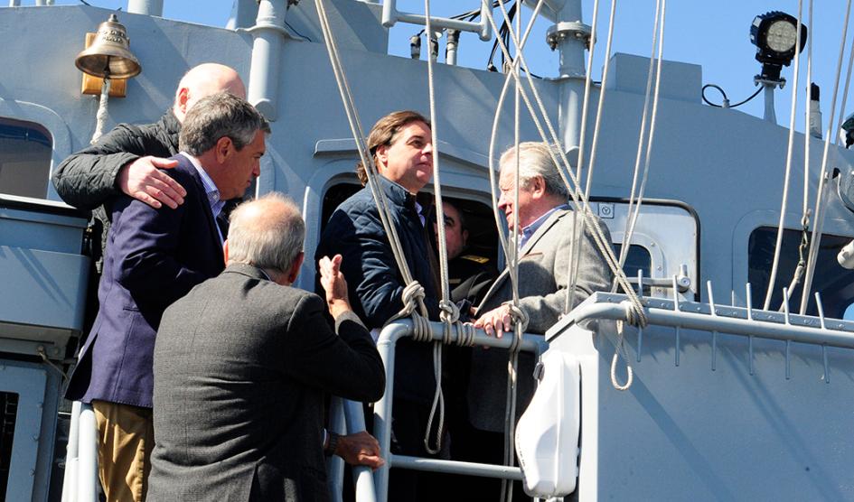 Lacalle Pou y autoridades