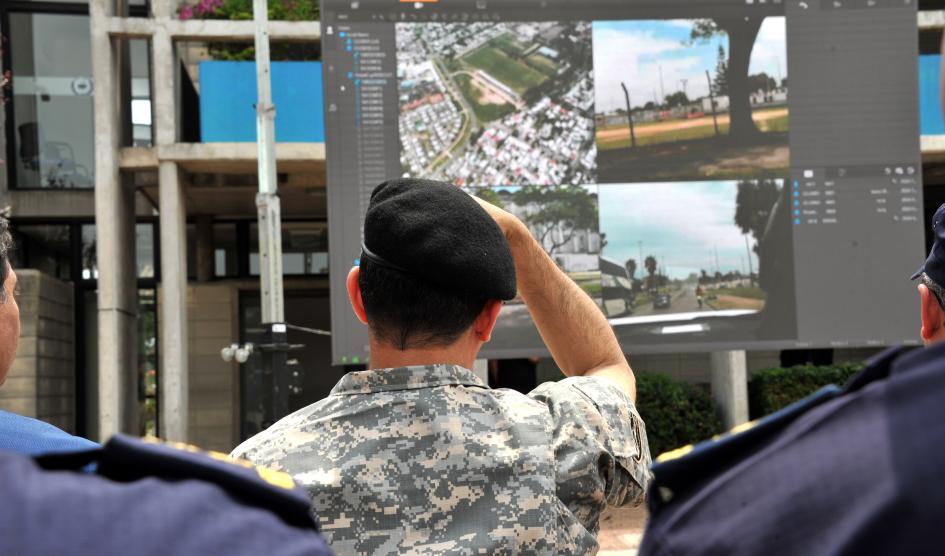 Efectivos con nuevo equipamiento Efectivos con nuevo equipamiento