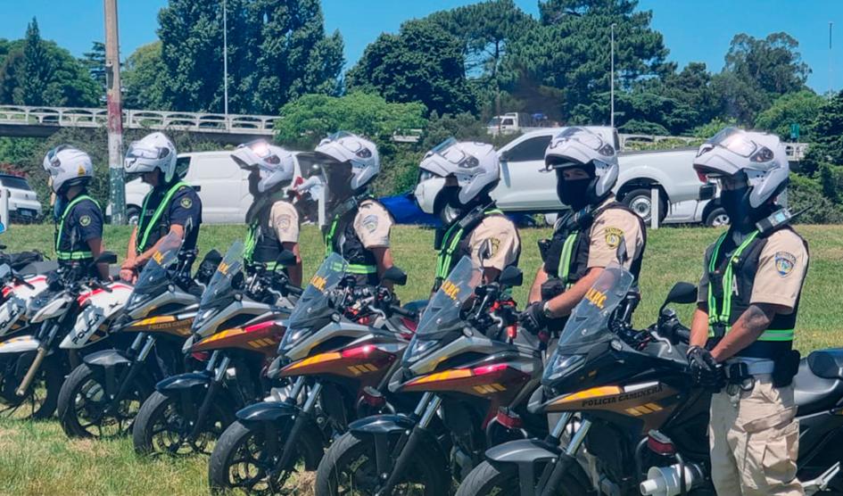 Efectivos motorizados integrantes del programa Verano Azul Efectivos motorizados integrantes del programa Verano Azul