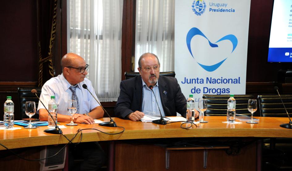 Presentación informe sobre consumo de drogas en estudiantes