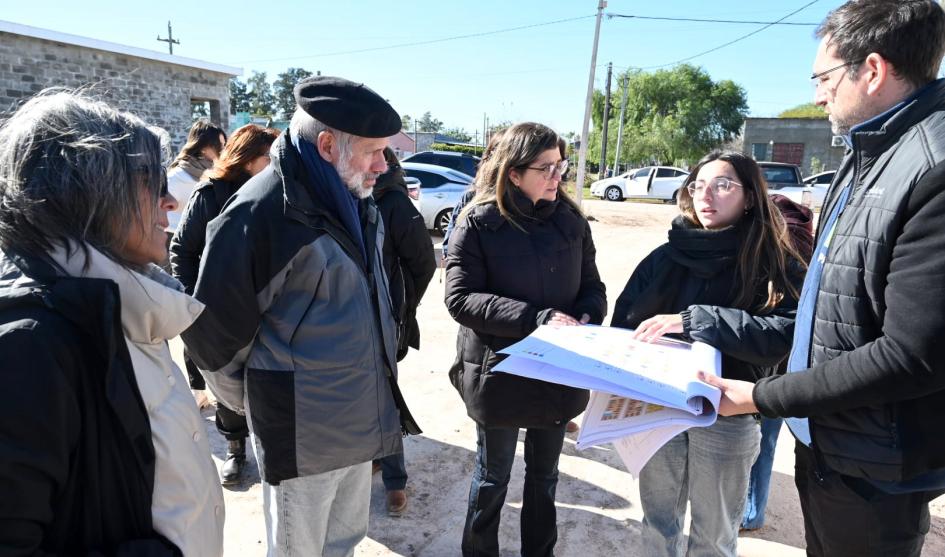 Machado y Paseyro con vecinos de Paysandú