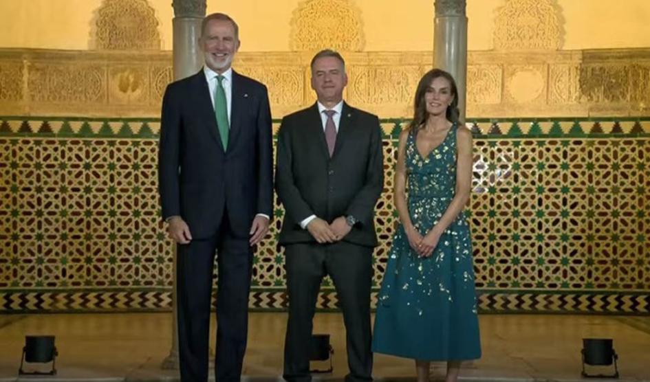 Rey Felipe, presidente Orsi y reina Letizia