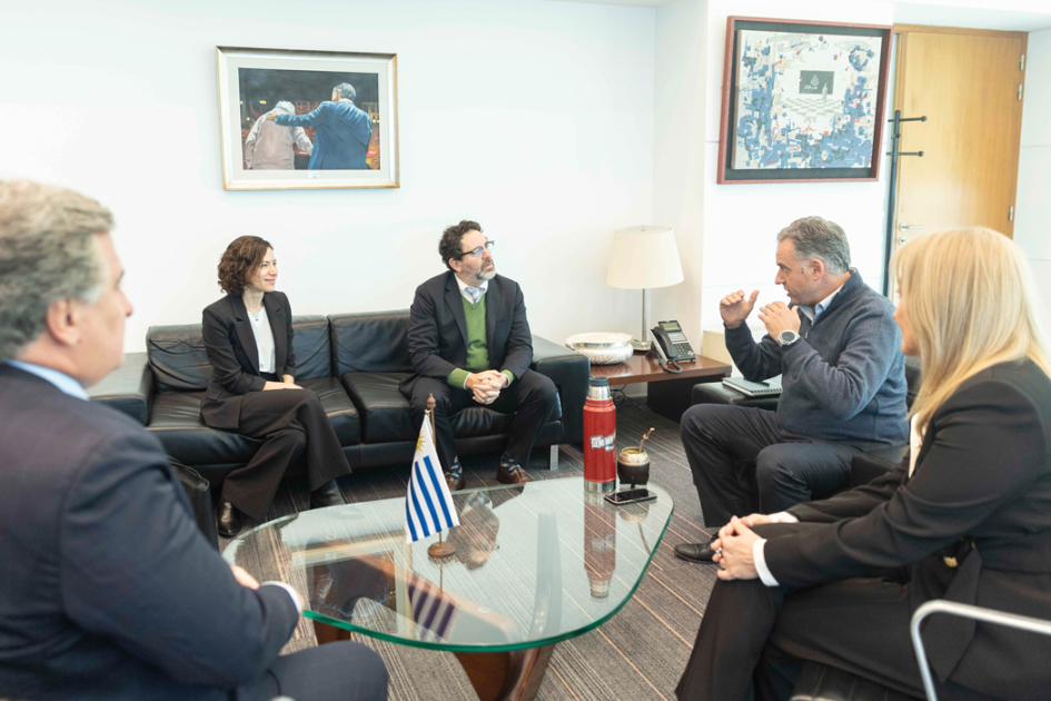 Reunión entre Orsi, Cosse y directivos de Google, en piso 11 de Torre Ejecutiva