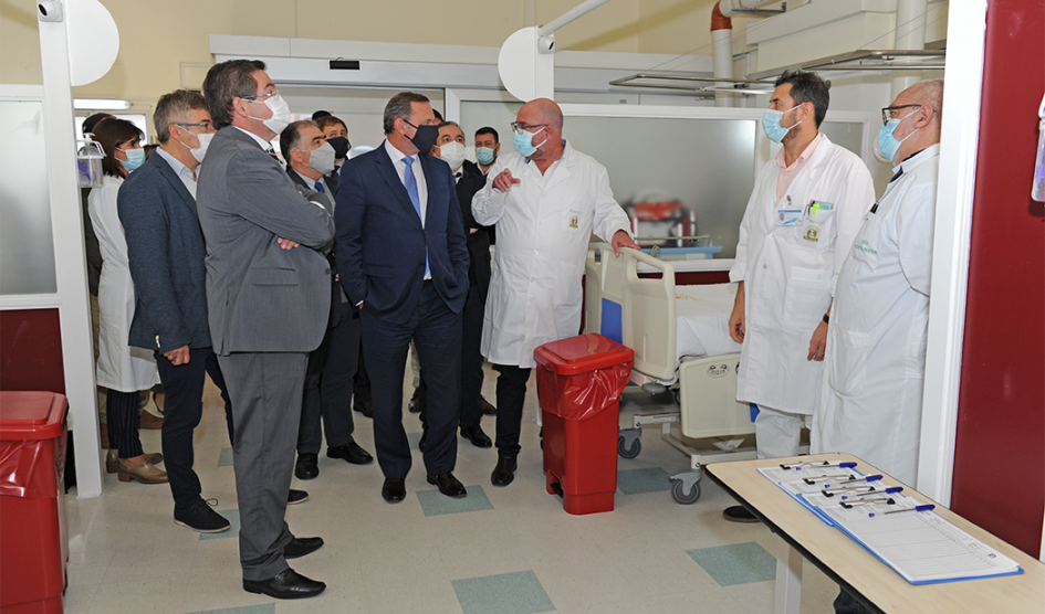 Autoridades del Gobierno recorren Hospital Pasteur