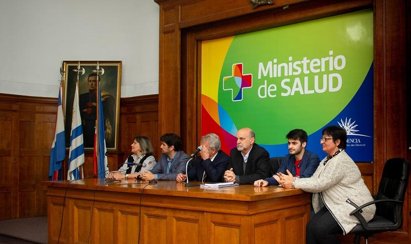 Autoridades en la presentación del documento Autoridades en la presentación del documento