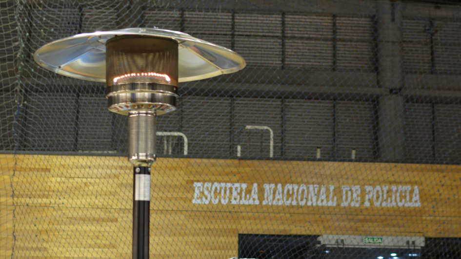 Espacio con estufa destinado a recibir personas dentro del operativo Espacio con estufa destinado a recibir personas dentro del operativo