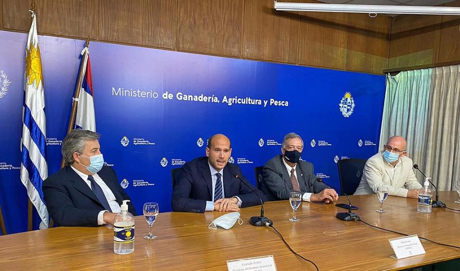 Autoridades de Gobierno en la presentación