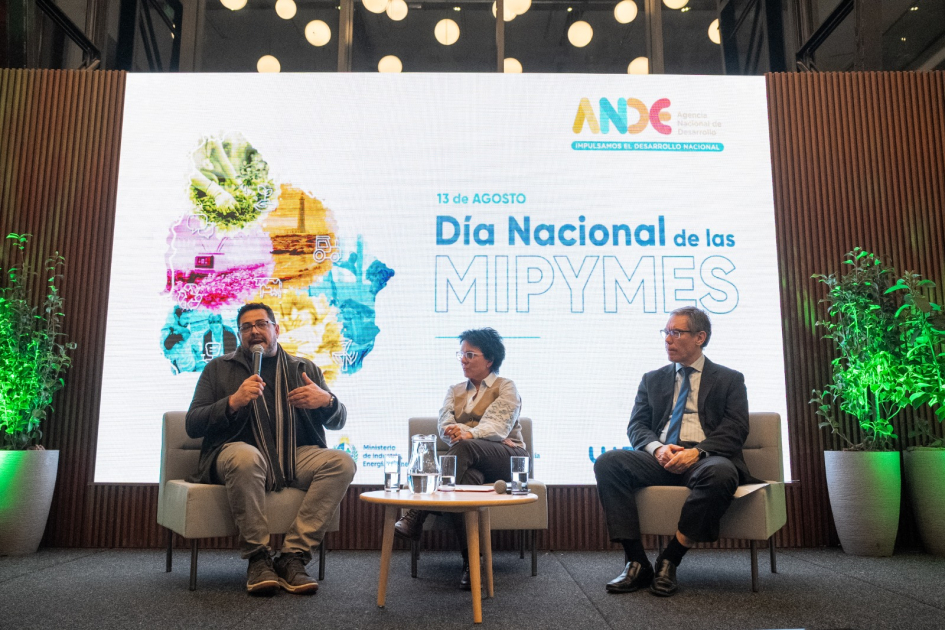 Sanchez y autoridades