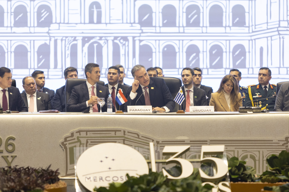 Yamandú Orsi recibe presidencia pro tempore del Mercosur