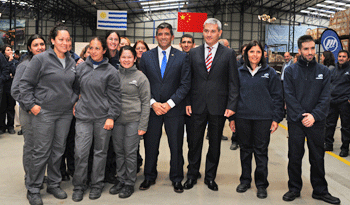 Sendic junto a empresarios y trabajadores Sendic junto a empresarios y trabajadores