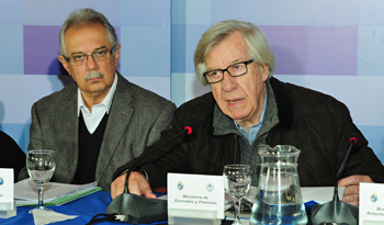 Ministros Danilo Astori y Jorge Menéndez en Consejo de Ministros de Fray Bentos, Río Negro Ministros Danilo Astori y Jorge Menéndez en Consejo de Ministros de Fray Bentos, Río Negro
