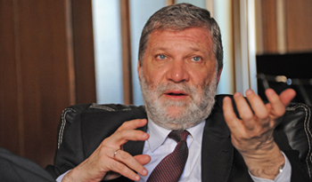 Ministro de Industria, Energía y Minería, Roberto Kreimerman Ministro de Industria, Energía y Minería, Roberto Kreimerman