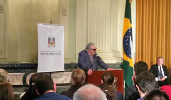 El Presidente José Mujica instó a Brasil a consolidar liderazgo latinoamericano El Presidente José Mujica instó a Brasil a consolidar liderazgo latinoamericano