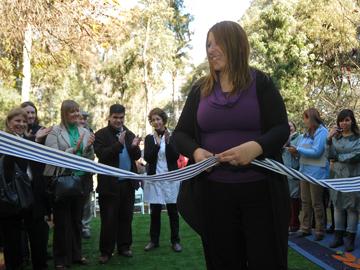 Corte de cinta en inauguración de CAIF Corte de cinta en inauguración de CAIF