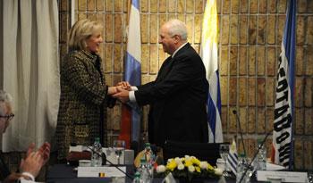 Princesa Astrid de Bélgica y ministro Víctor Rossi Princesa Astrid de Bélgica y ministro Víctor Rossi