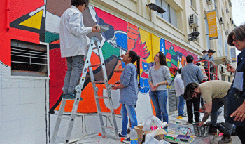 Mural en fachada del Ministerio de Trabajo y Seguridad Social Mural en fachada del Ministerio de Trabajo y Seguridad Social