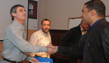 Directdor de OPP, Álvaro García, en reunión con representantes de organizaciones sociales Directdor de OPP, Álvaro García, en reunión con representantes de organizaciones sociales