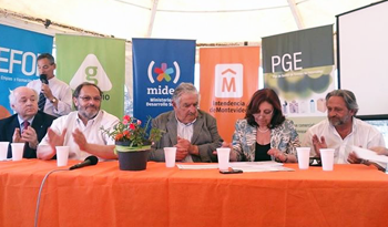 Presidente Mujica en inauguración de la cuarta planta de clasificación de Montevideo Presidente Mujica en inauguración de la cuarta planta de clasificación de Montevideo