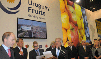 Tabaré Vázquez y Tabaré Aguerre en encuentro sobre calidad y seguridad alimentaria en Berlín